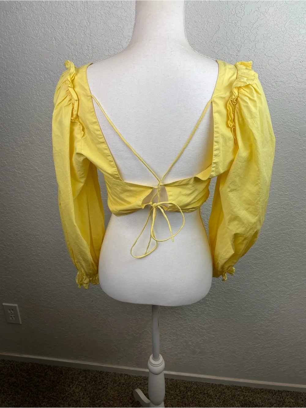 Allina Liu | Idun Yellow Tie-Front Puff Sleeve Crop Top